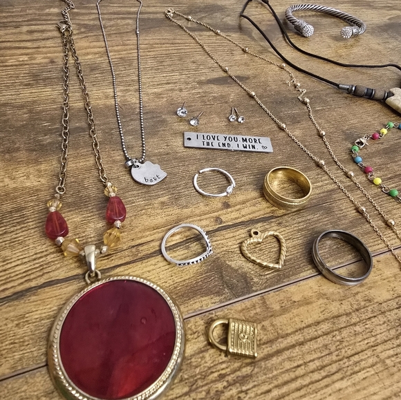 Jewerly Lot Of 15, Necklaces, Pendants, Earrings, Bracelets. Nothing Broken - Picture 2 of 6